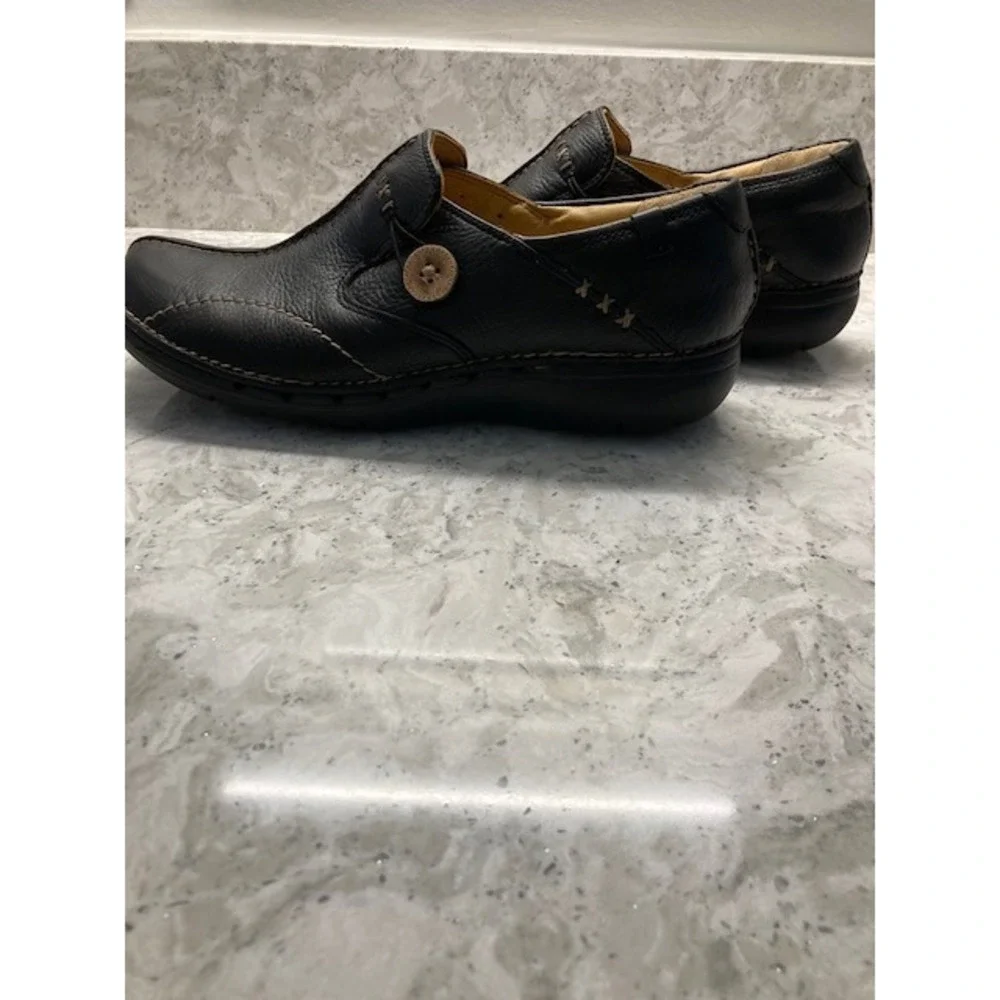 Clarks Unstructured Leather Shoes Lots Of Heavy Stitching Slip-Ons 8